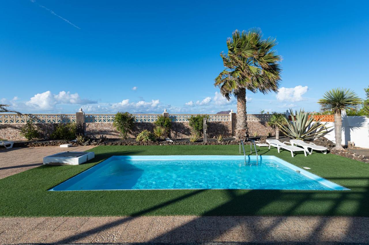 Homeforguest Apartment With Pool And Terrace 1 Min From The Beach Corralejo Esterno foto